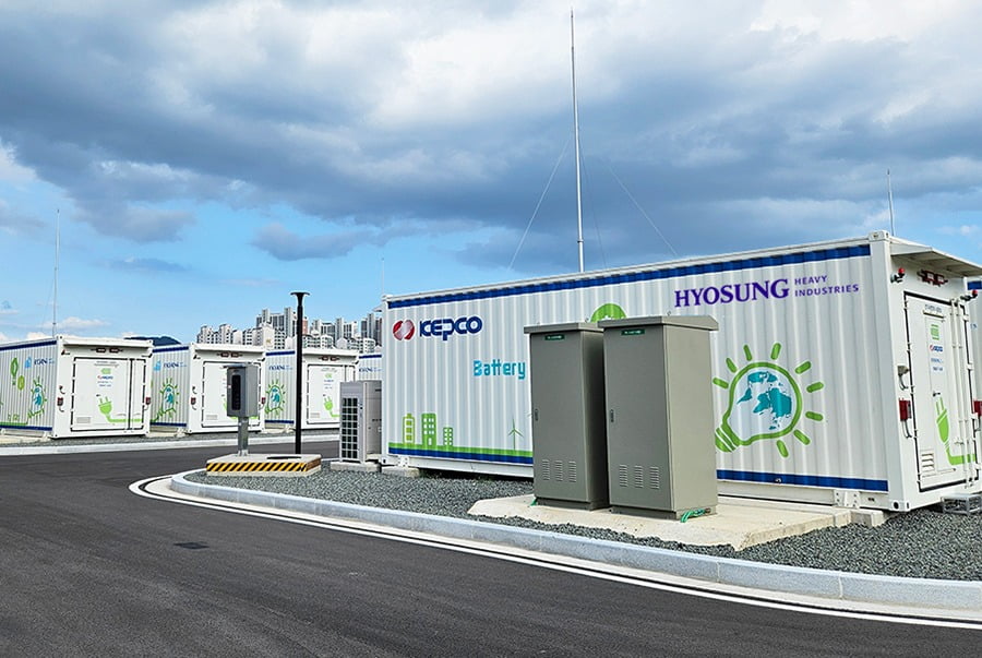 경남 밀양 부북변전소에 설치된 효성중공업의 국내최대 용량 ESS 설비.