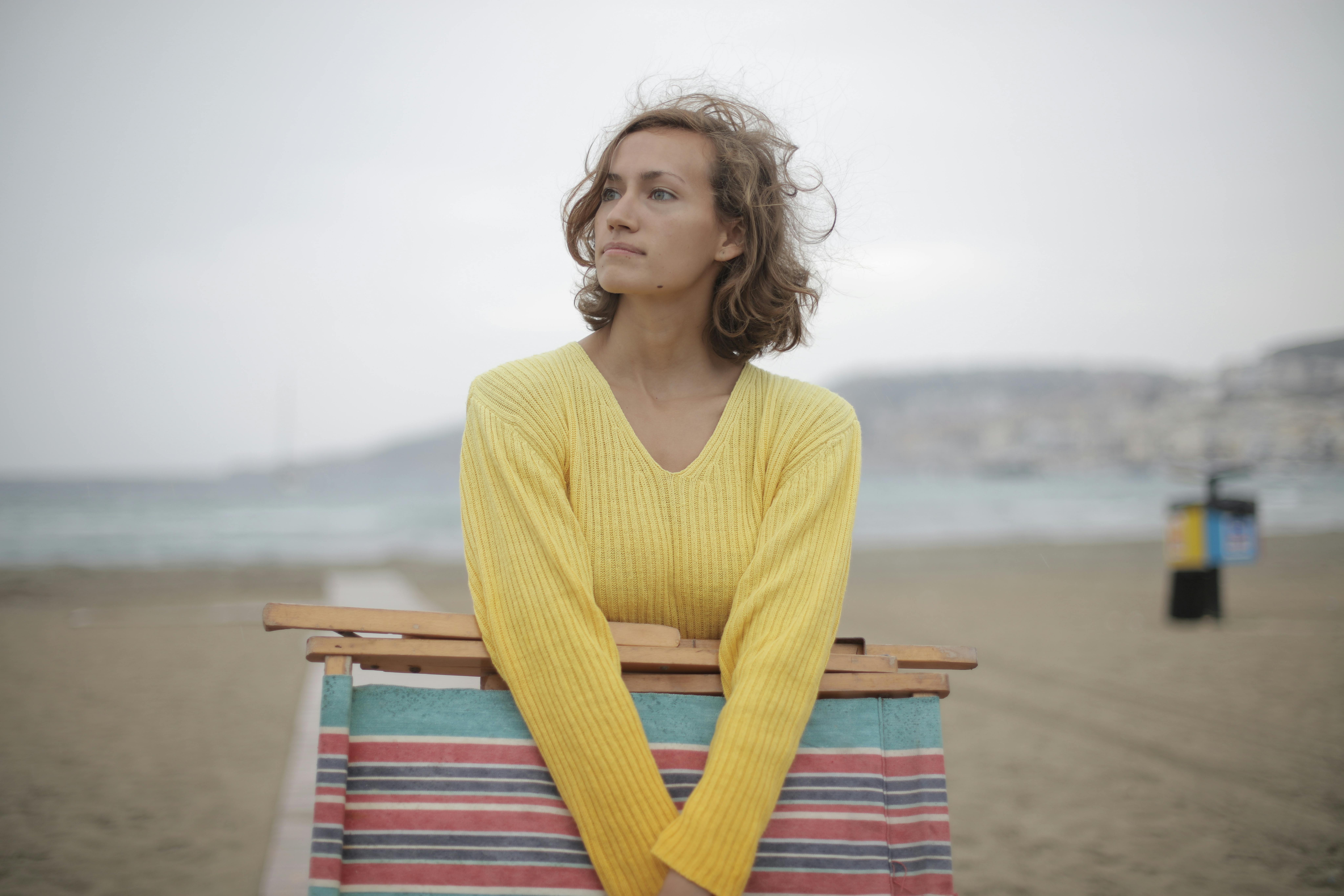 가시적인 장애물 앞에 서 있는을 상징하는 이미지