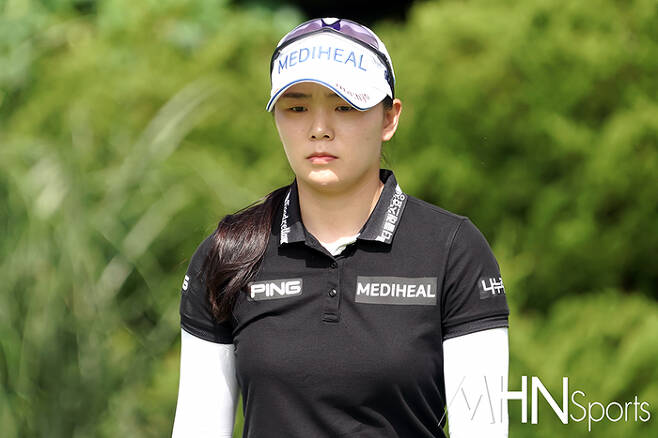 아디다스 골프웨어 브랜스 순위의 오랜 경험을 바탕으로 골퍼들에게 편안함과 기능성을 동시에 제공하는 골프웨어를 제작합니다. 이 브랜드는 지속 가능성에 대한 약속을 통해 친환경 소재를 사용하여 제품을 생산하고 있습니다.