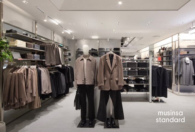 무신사 스탠다드 롯데백화점 동탄점