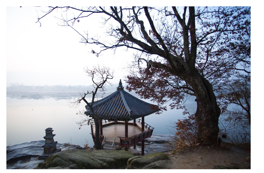 여주 신륵사 팔각정