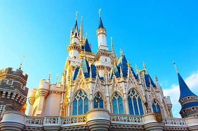 디즈니랜드 신데렐라 성의 외관