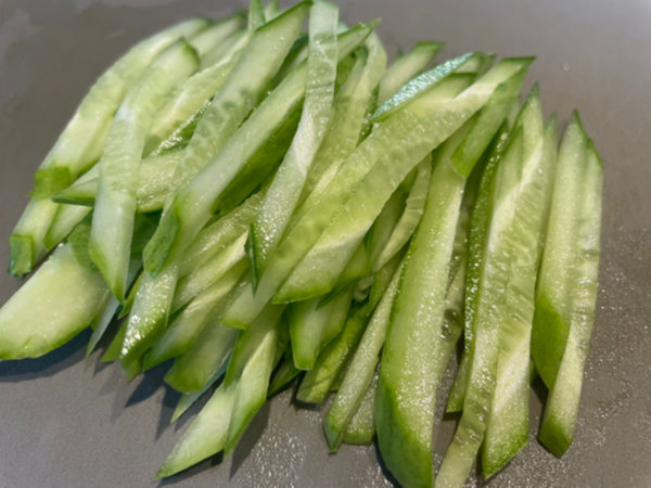 비빔국수 황금레시피 - 오이 채 썰기