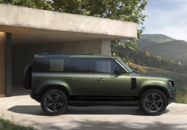 전현무 차 도대체 뭐길래? 랜드로버 디펜더 110 상세정보 (일명 무카)