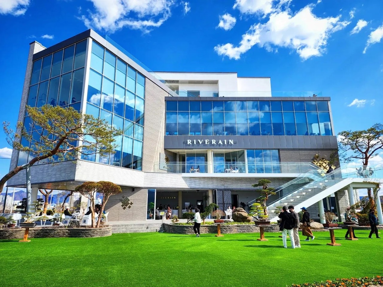 춘천 리버뷰 카페 리버레인