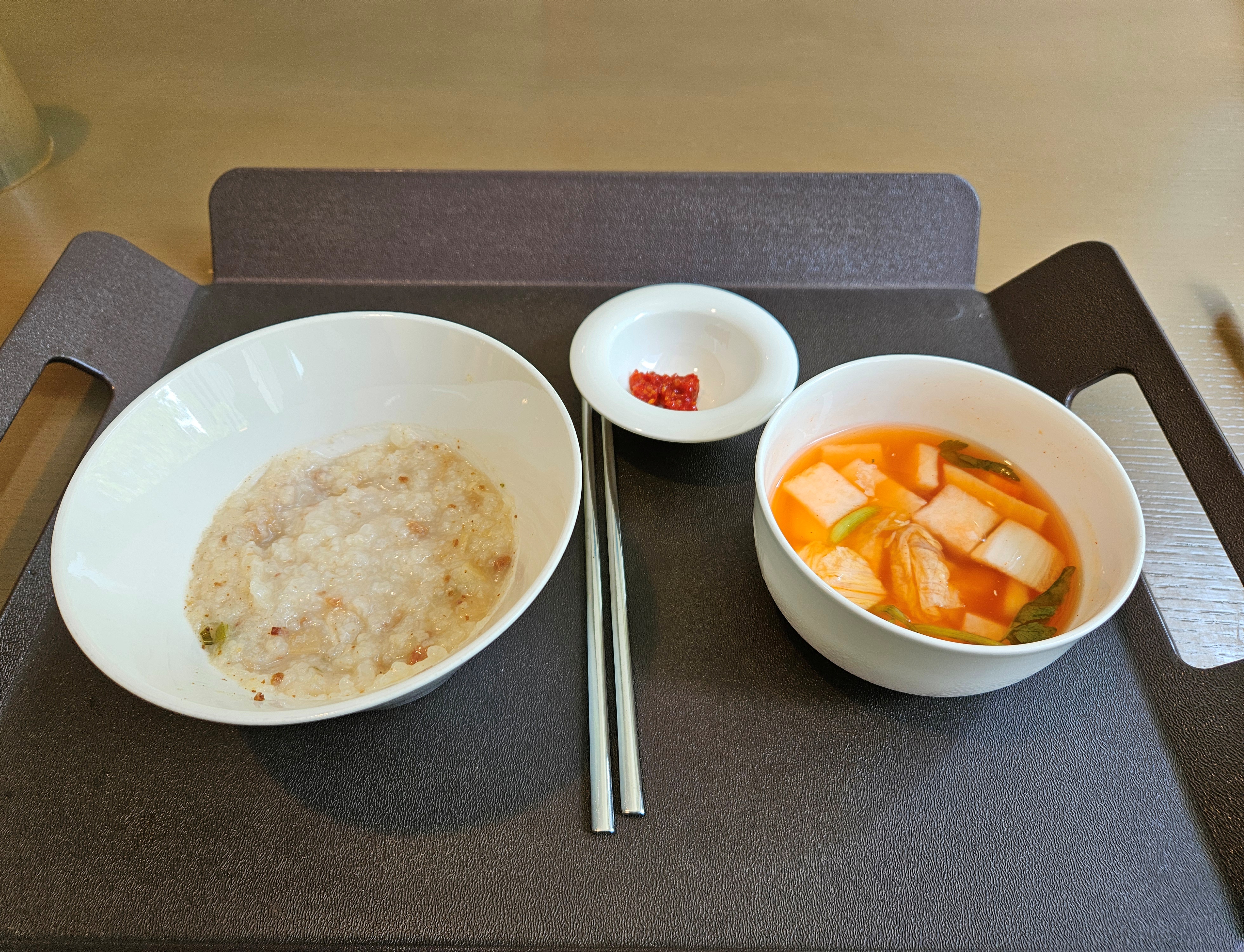 차움-건진센터-삼성분원-소고기-죽-김치-젓갈-한상