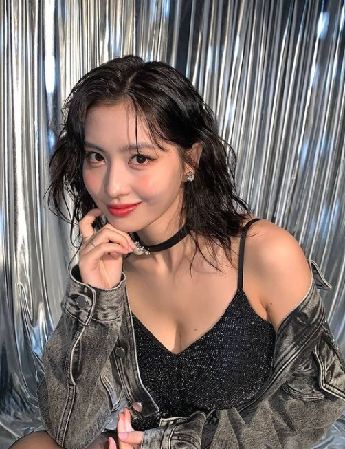 모모 트와이스 나이 프로필 키 김희철 인스타 화보 과거 고화질 레전드 복근