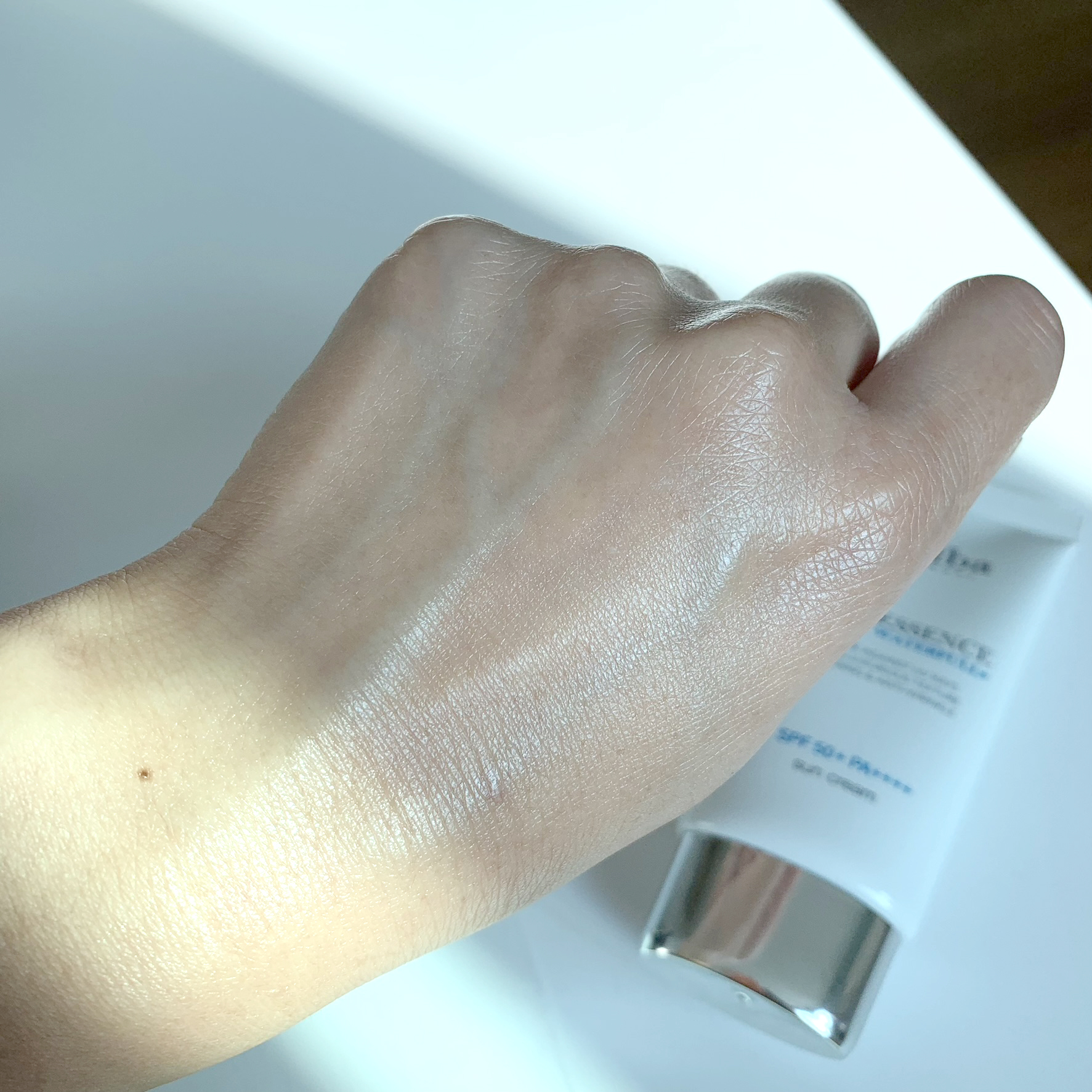 달바 워터풀 에센스 선크림