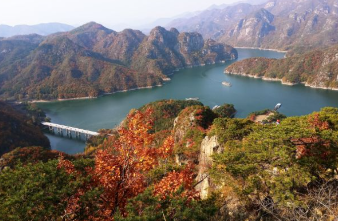 2025 월악산 단풍 절정 시기! 가을 명소 & 등산 코스 완벽 정리