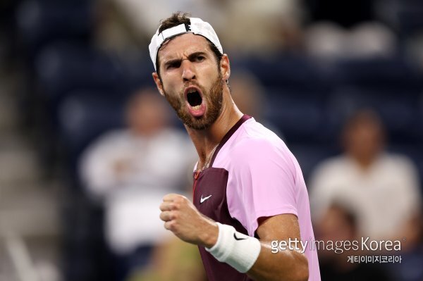 환호하는 하차노프