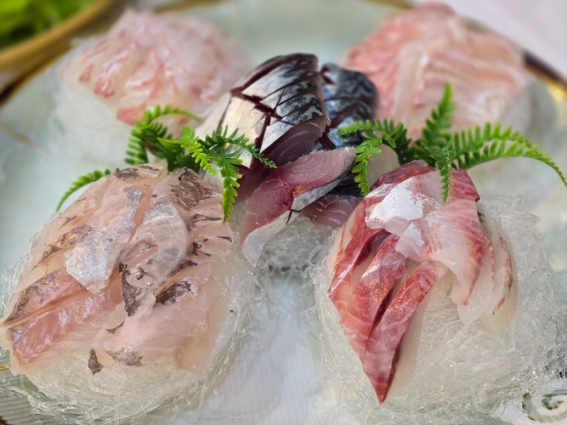 제주 협재 고등어회 '사형제횟집'