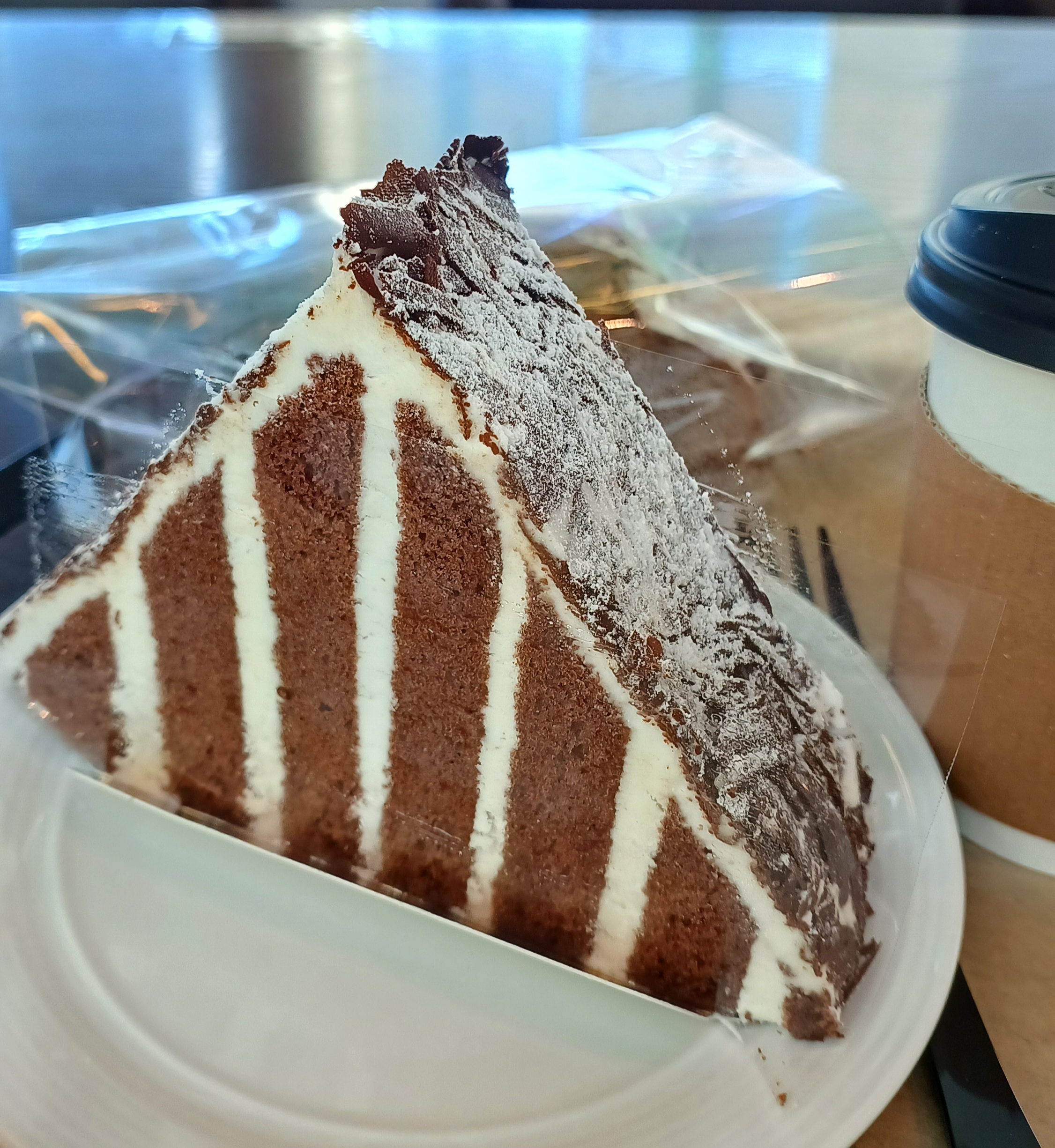 더엠블시아-카페-케익