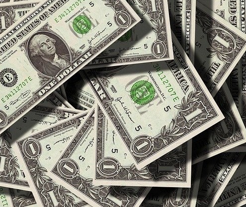 달러가쌓여있다