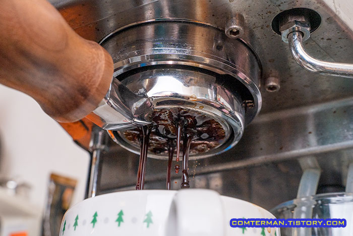 바텀리스 포타필터 채널링