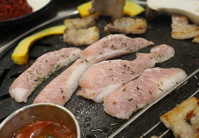 부산 전포동 옛날삼겹살 '뇽뇽'