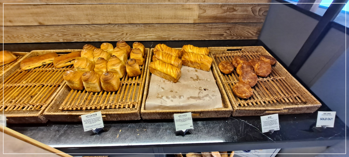 소금-버터-빵,-아몬드-브리오슈,-퀸아망