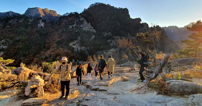 권금성-설악산-케이블카-외설악-정상-만세