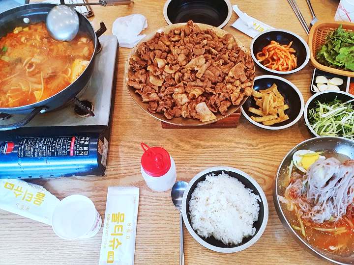 생방송오늘저녁 숯불고기 불백 김치찌개 백반 월 매출 1억 원 대박 난 1+1 가성비 혜자 메뉴 참숯 석쇠불고기 자가도정 쌀밥 화성 융건릉 맛집 추천