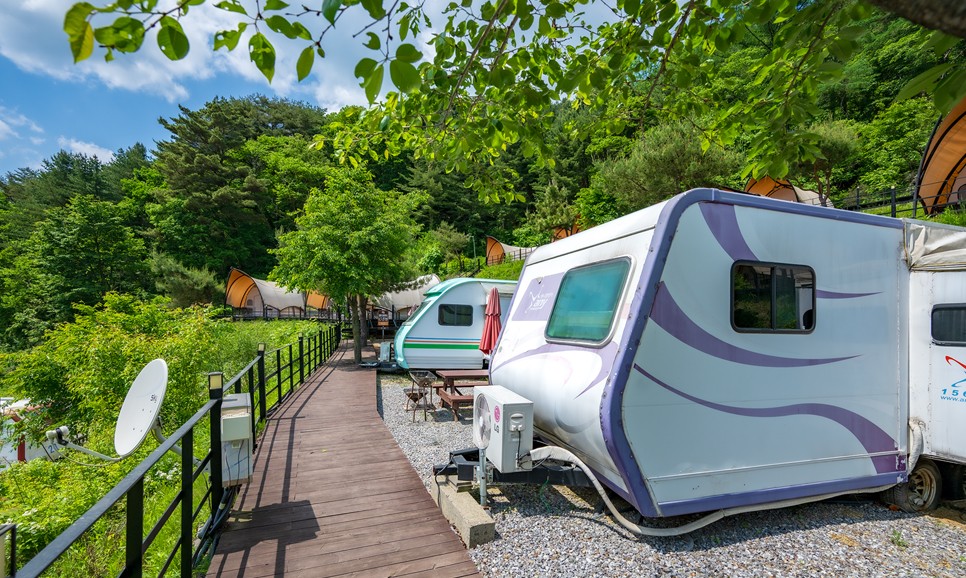 가평 명지산 카라반 글램핑장 (프리미엄 카라반)