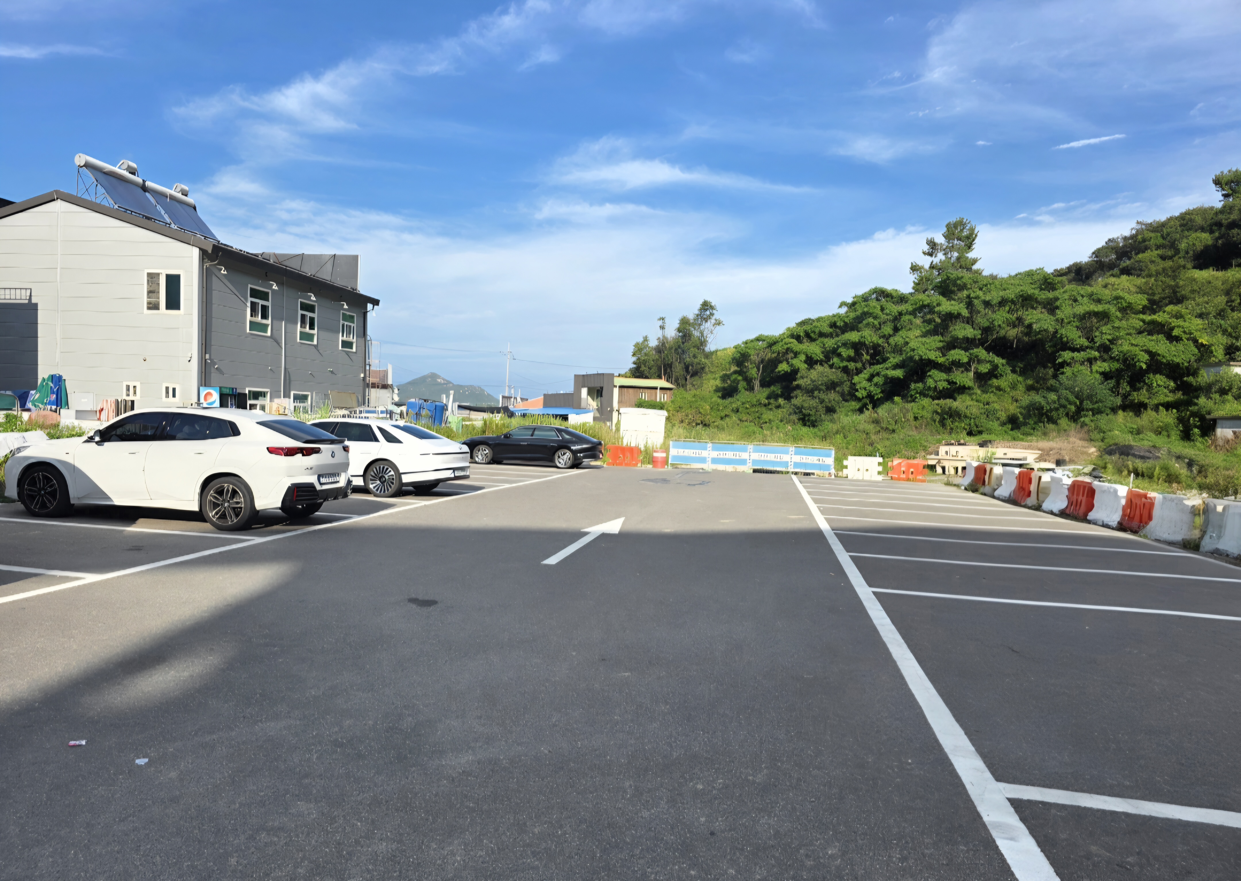 군산 선유횟집 넓은 주차장