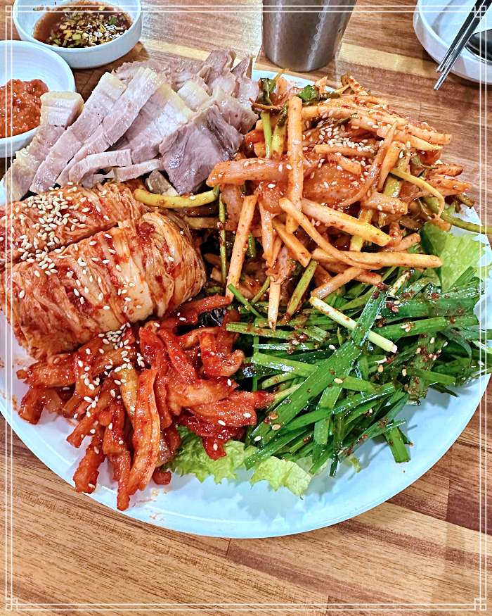 생방송 오늘저녁 시청, 북창동 서울에서 느끼는 바다의 향, 윤기 자르르 굴 보쌈 맛집