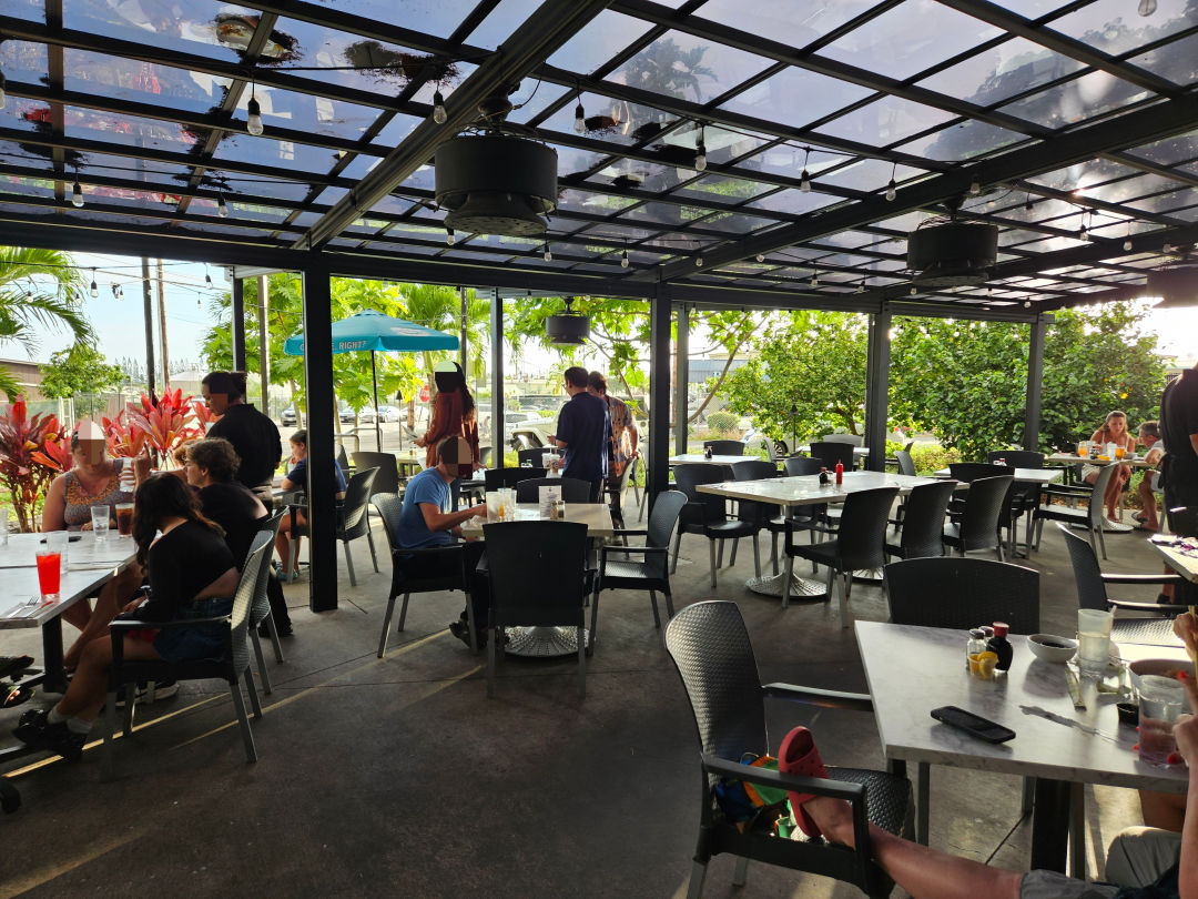 Umekes Fish Market Bar & Grill 가게 내부