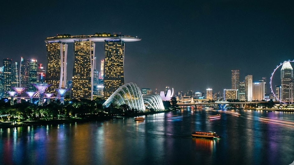 싱가포르 마리나베이 야경과 가든스 바이 더 베이 이미지