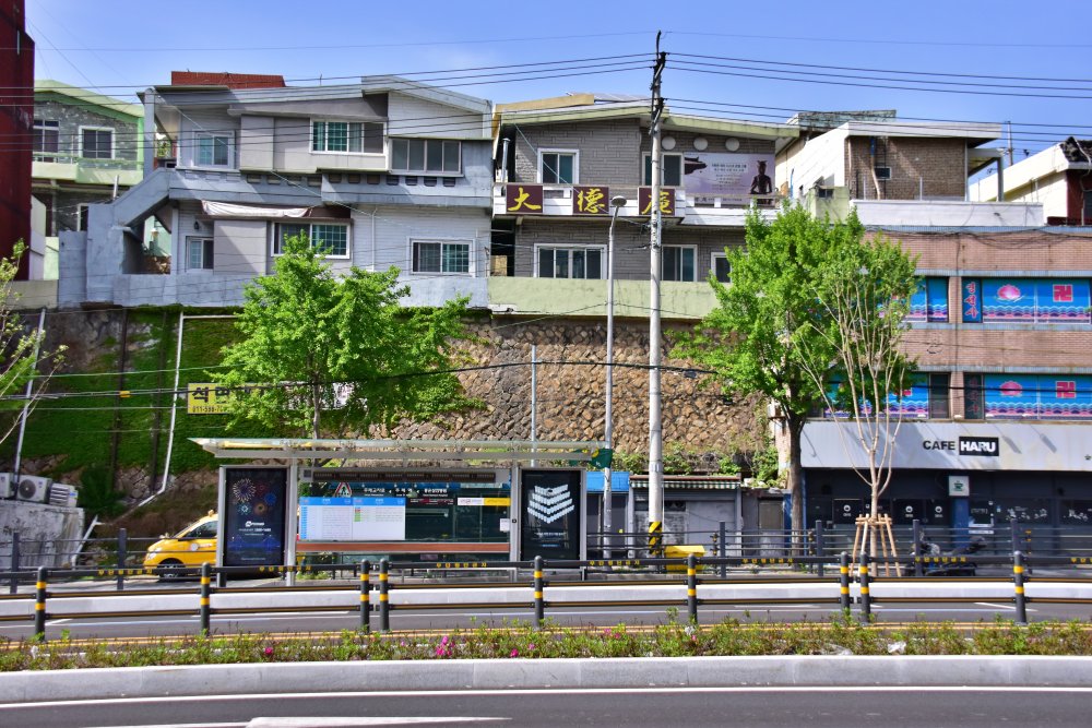 부산 도시철도 2호선 주례역 주변