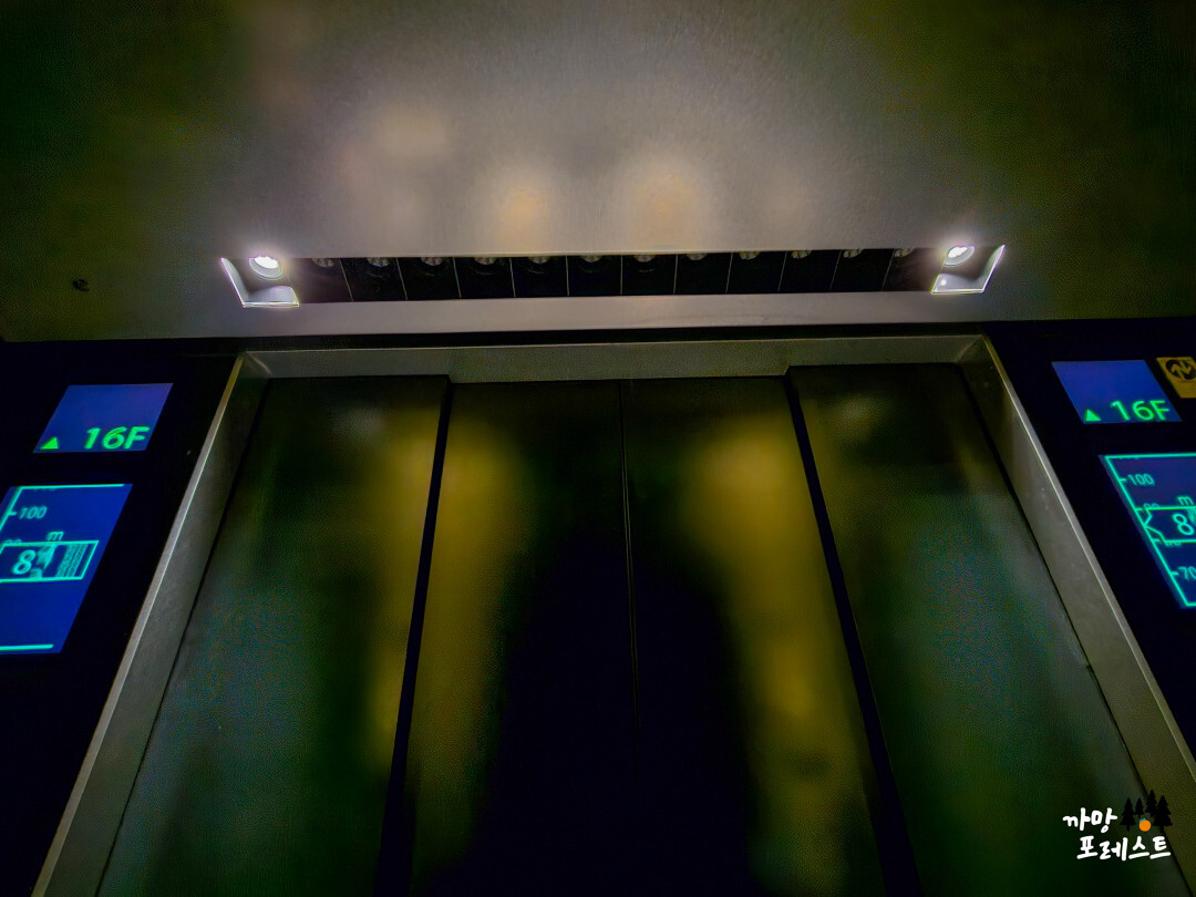 오사카 하루카스 300 E/V