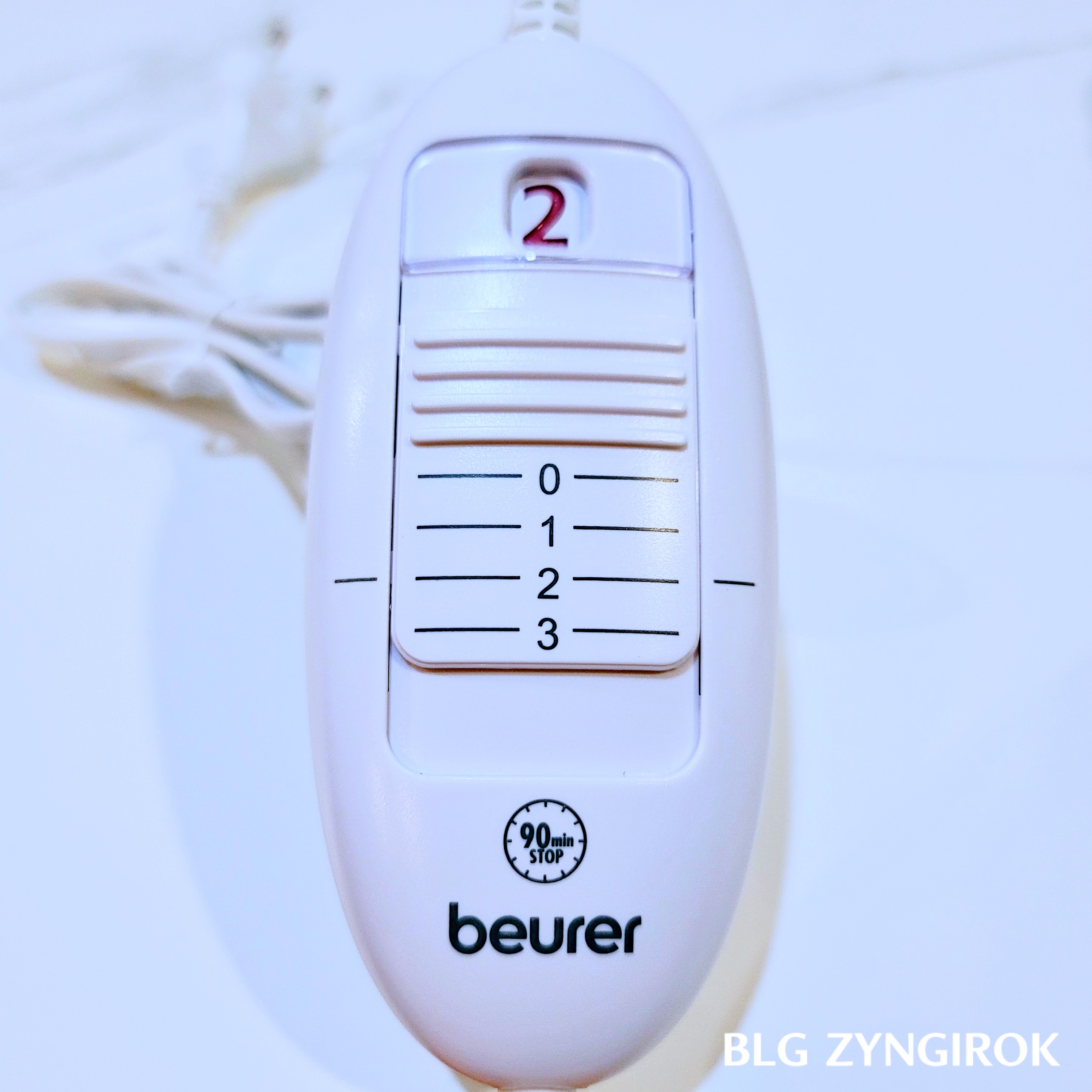 독일 Beurer 히트패드 2단 스위치 모습이다.