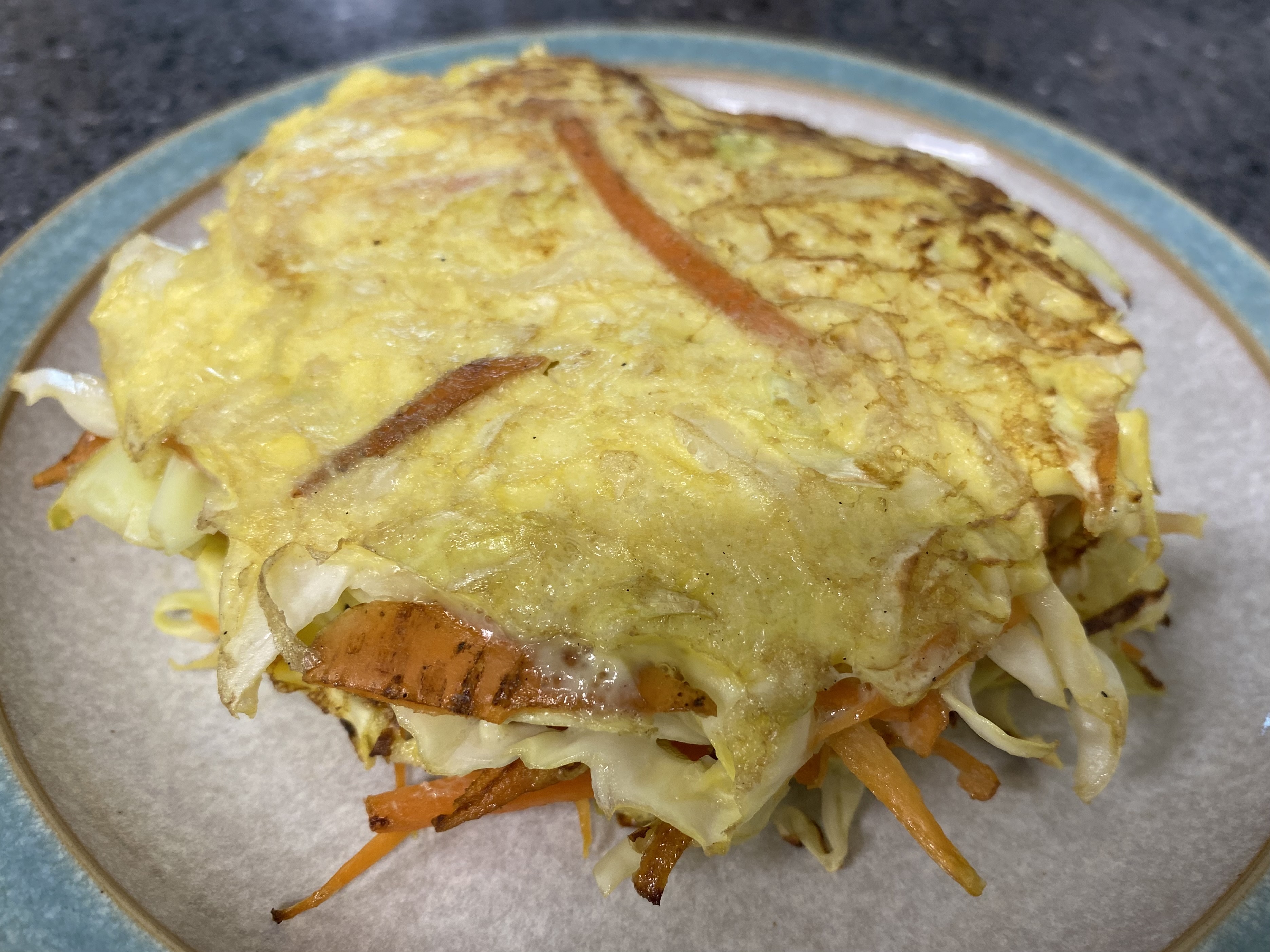 완성된 양배추 당근 전