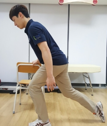 60대 관절염 예방하는 확실한 방법 - 무릎 건강 지키는 생활 습관