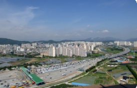 구리시 아파트와 톨게이트 전경 이미지