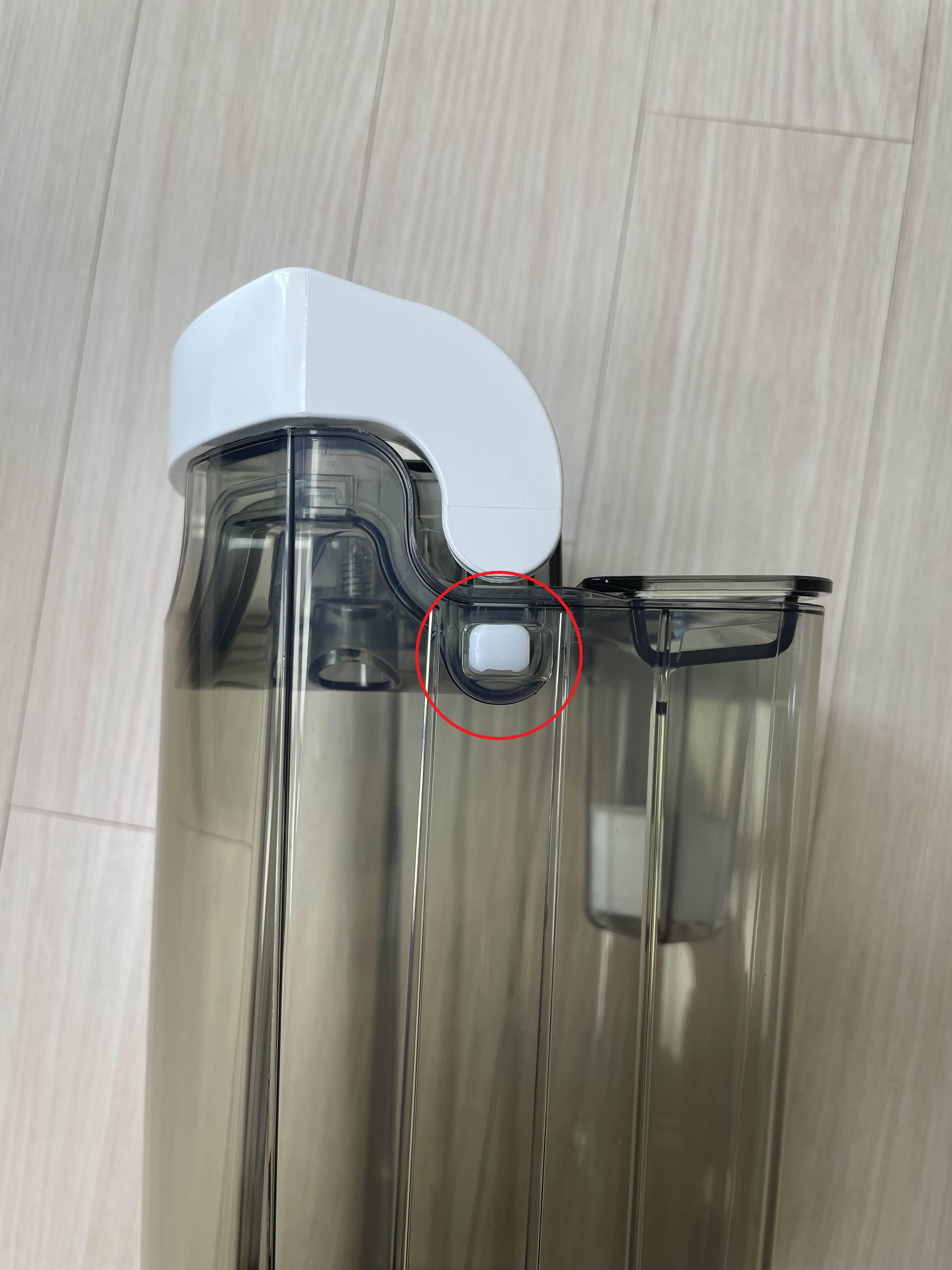 LG 휘센 제습기 22년형 물통 뚜껑 분해 방법