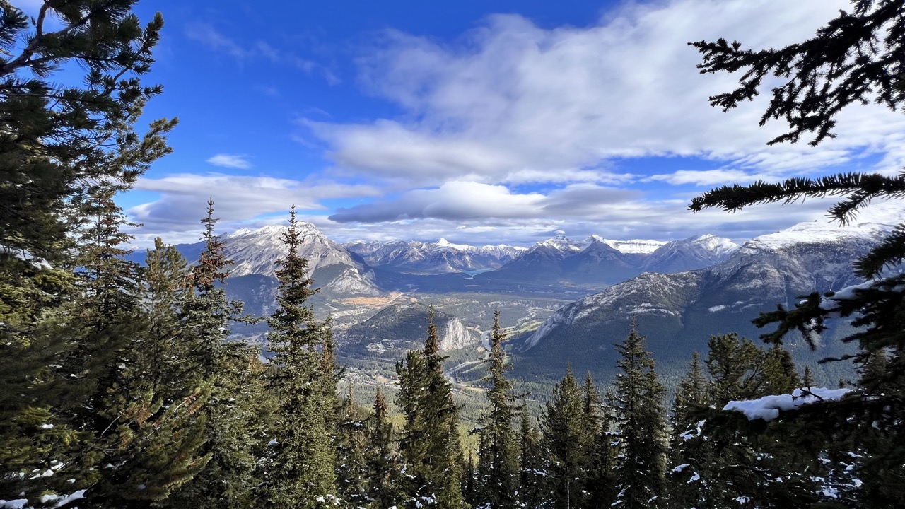 우와.. 설퍼산 정상에서의 풍경에 탄성이 절로 나온다.