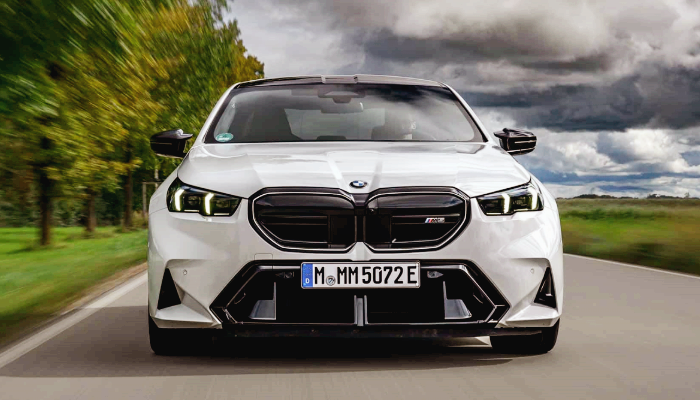 BMW M5 가격 제원 유지비 2025