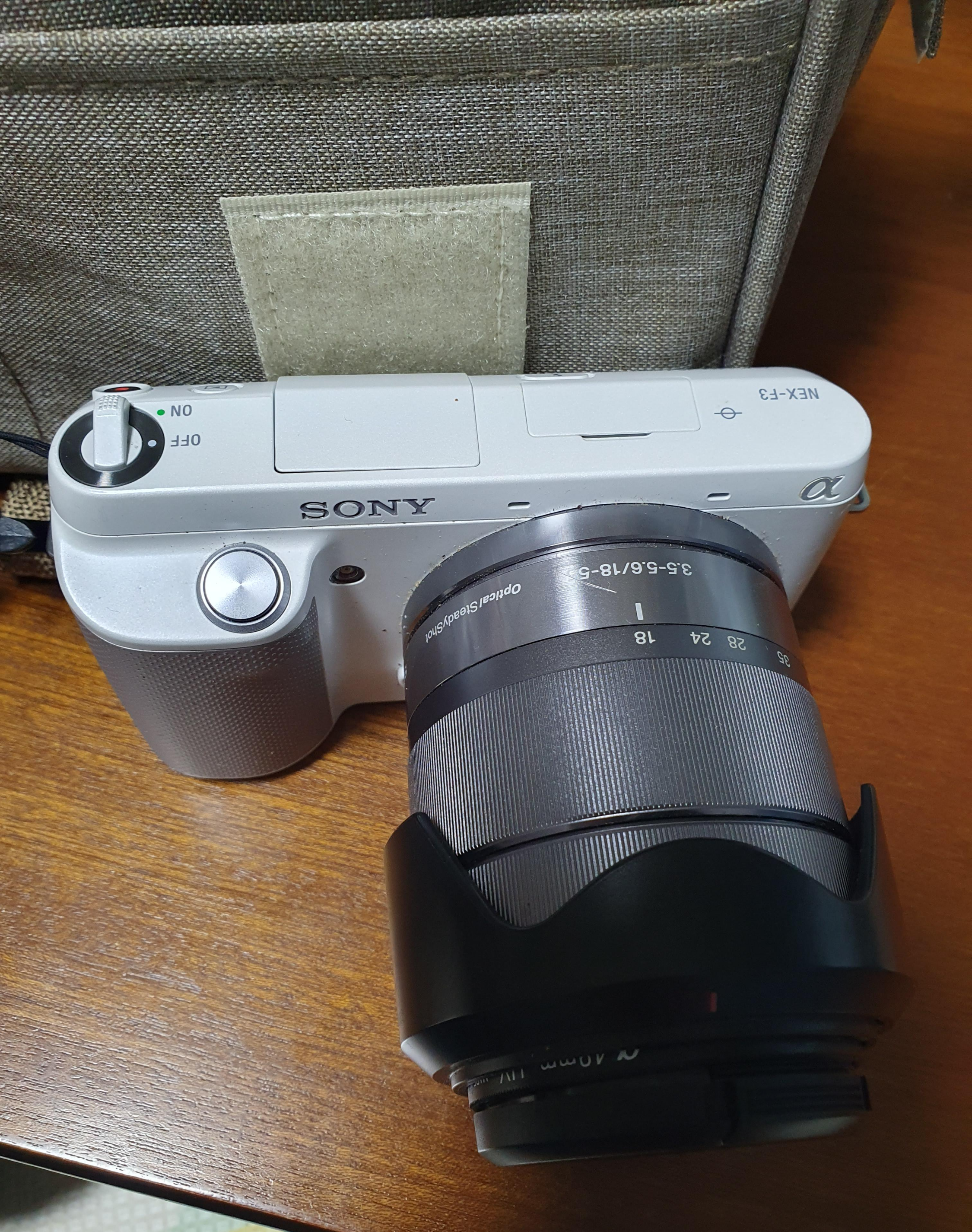 10년동안 신행이후 별로 사용안한 소니 미러리스 카메라