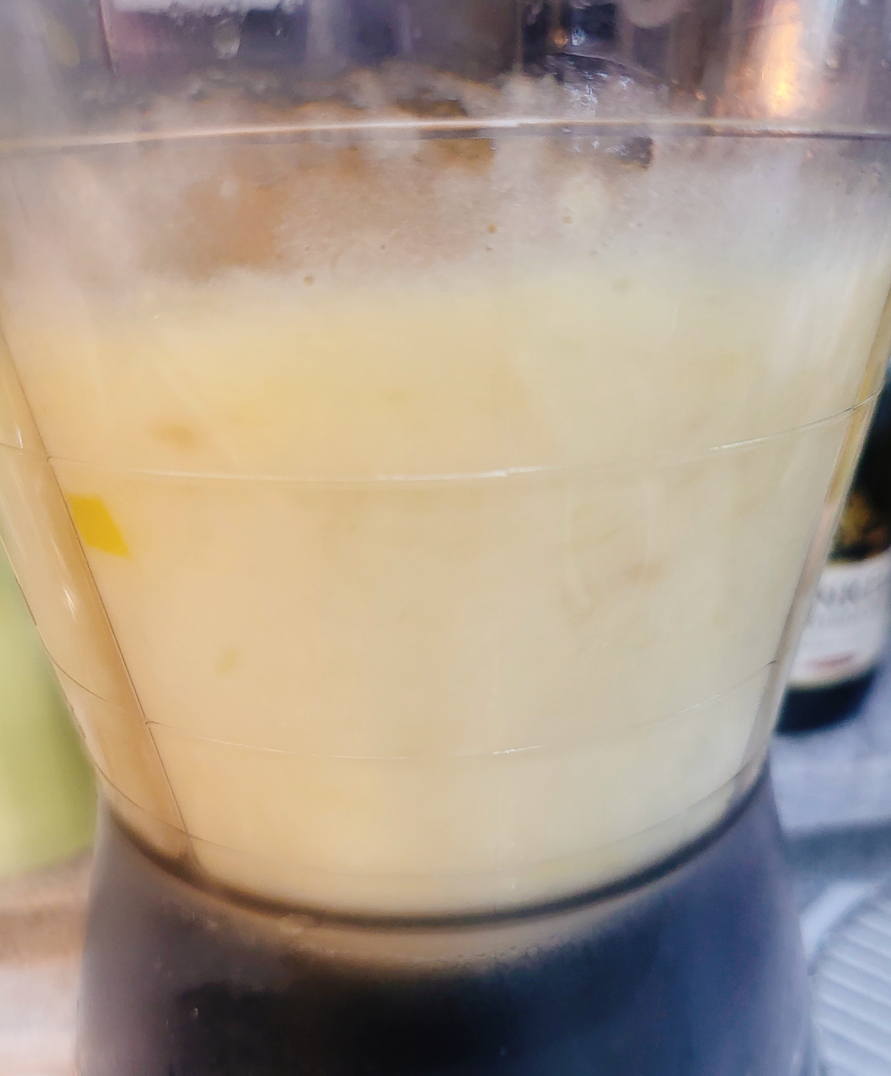 복숭아 가스파초 재료 갈기