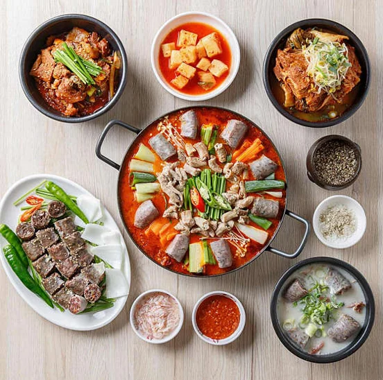 아재순대소녀감자탕 본점