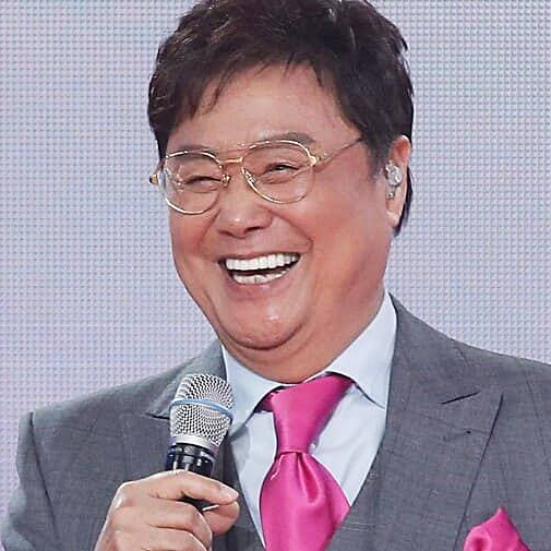 가수-남진