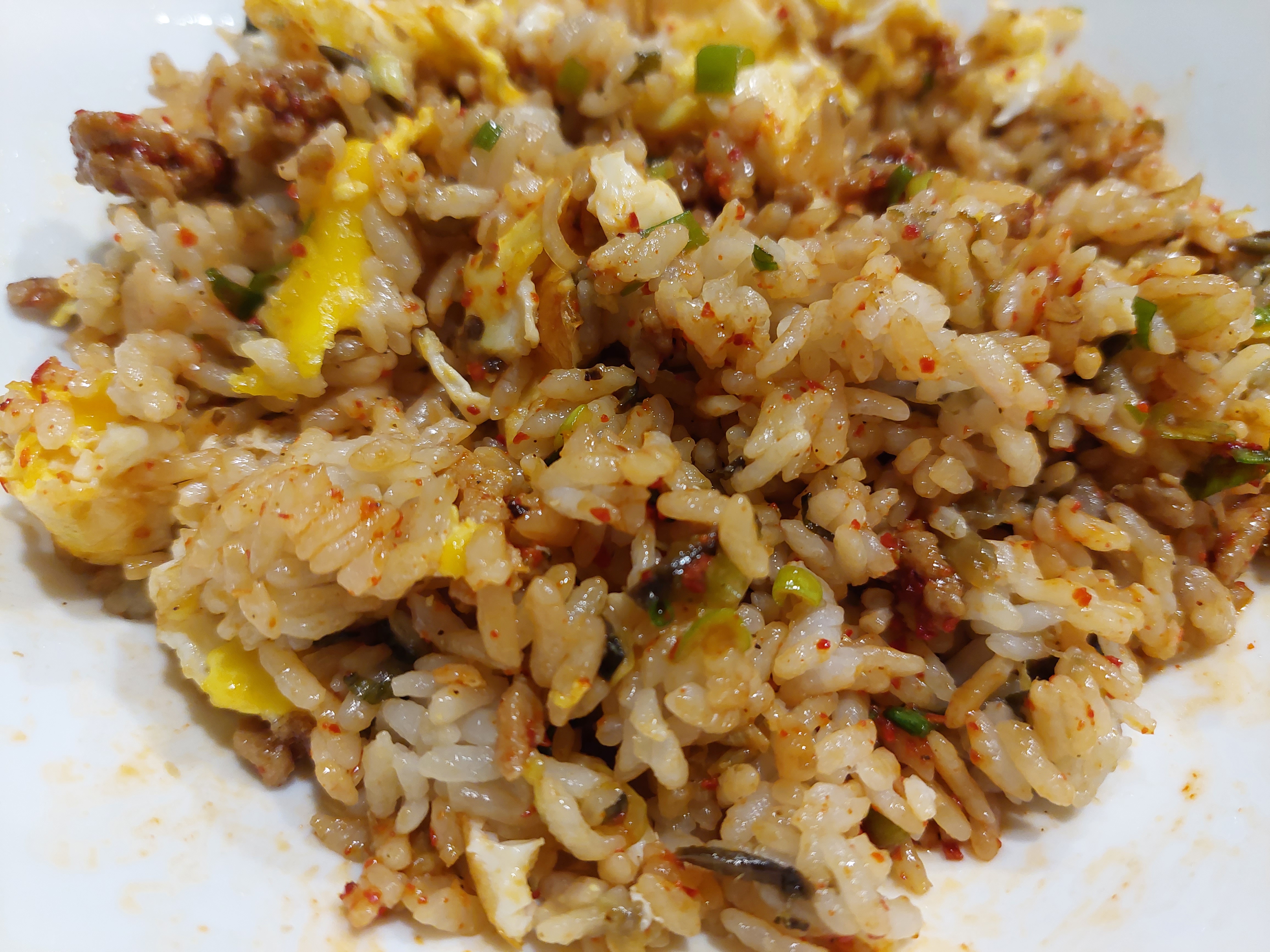 양념장 넣고 비빈 가지밥