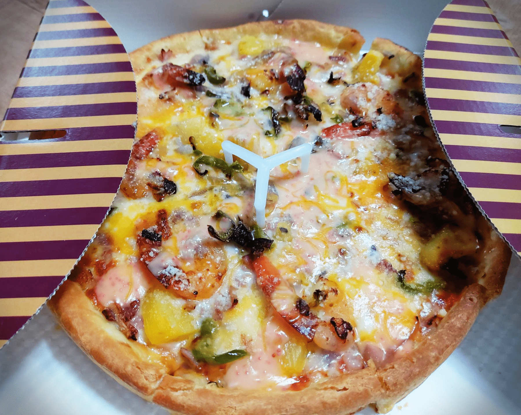 굽네 슈림프 시카고 딥디쉬 피자 굽네 슈림프 시카고 딥디쉬 피자 개봉