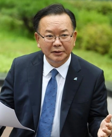 김부겸 프로필 나이 고향 학력 경력 재산