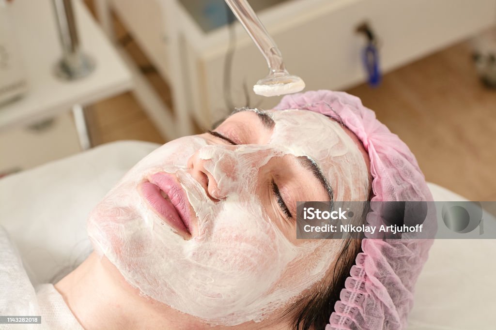 레이저토닝은 피부에 부담이 적은 시술이다