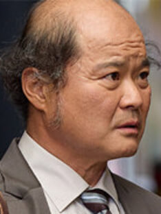 신사장 프로젝트의 메인 조연 김상근부장판사 역의 김상근 배우입니다.