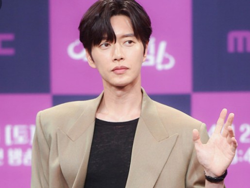 유흥업소출신 의혹받는 여자연예인 TOP 4