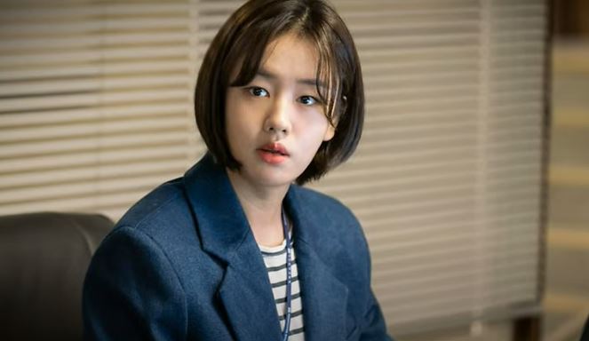 안은진 단발머리