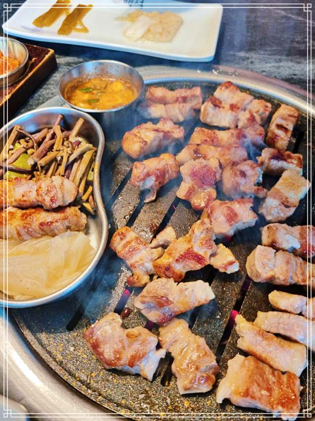 고기서만나 잠실 새내 신천 생 돼지갈비 성지의 생돼지갈비 숯불 구이 맛집