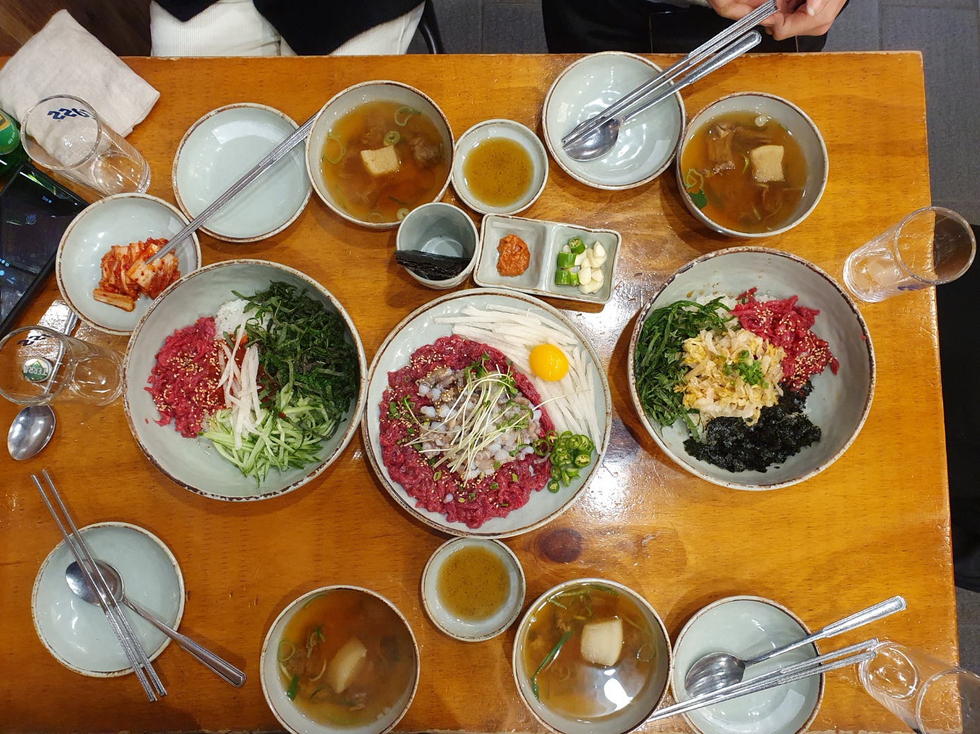 광장시장육회자매집음식