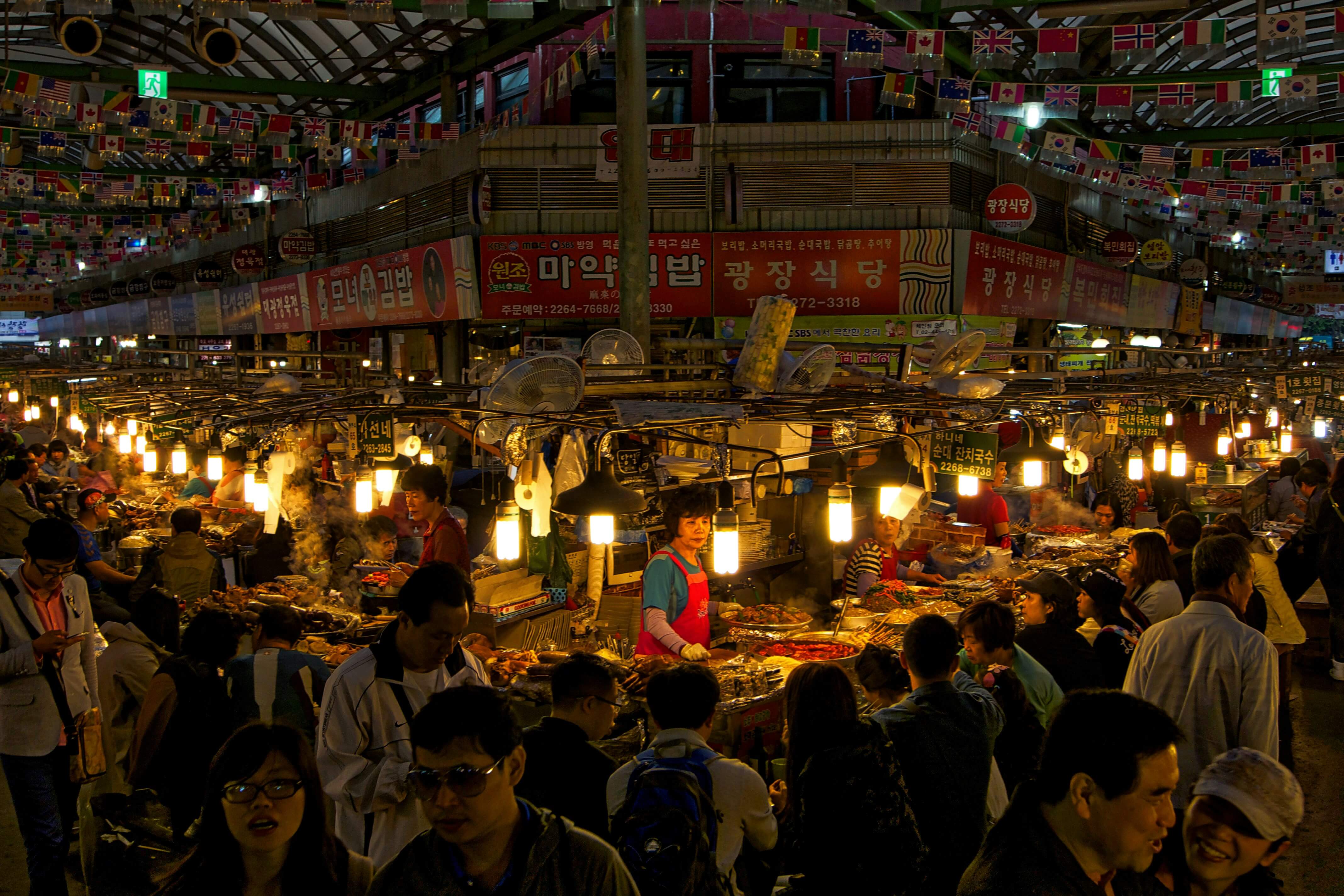 서울 광장시장 가이드 – 먹거리, 한복거리, 종묘까지 하루에 즐기는 전통 여행